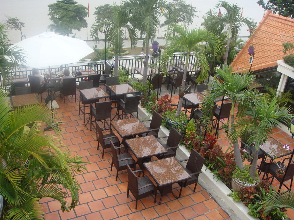 Bougainvillier Hotel Phnom Penh Exterior foto