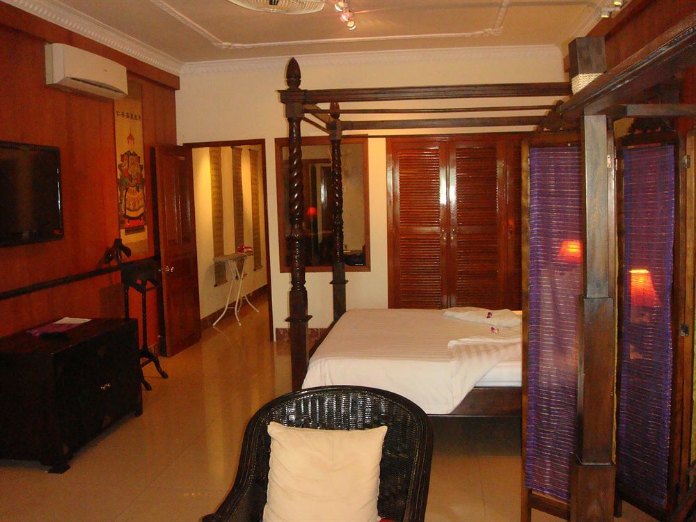 Bougainvillier Hotel Phnom Penh Exterior foto